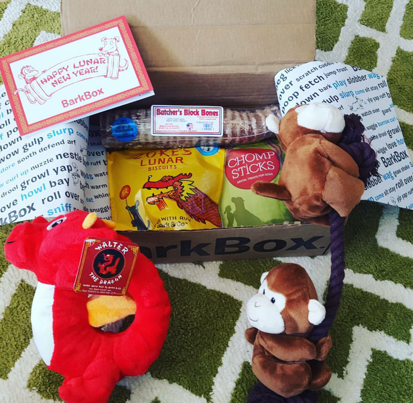 What comes in a barkbox clearance 2016